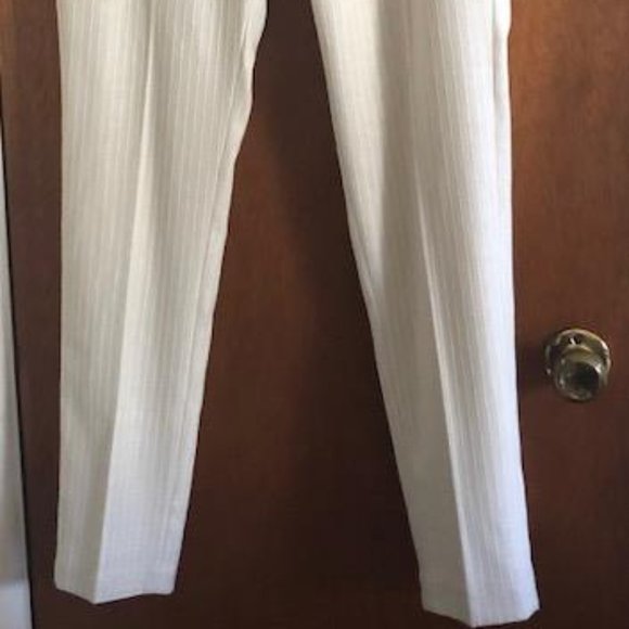 ASOS, soft white/cream, cotton blend, tapered,women's trouser, nubby texture - Picture 4 of 10